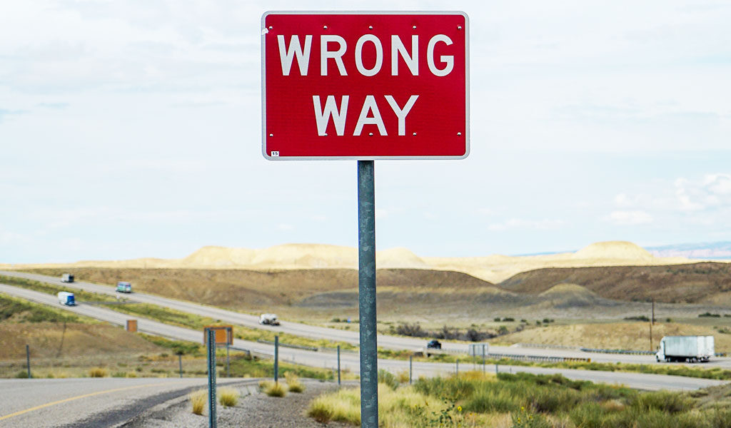 Wrong way sign